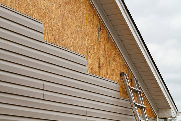 24/7 Emergency Siding Repair experts in Cary, IL